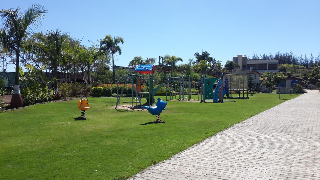 Savana Lake Resort Nashik Exterior foto