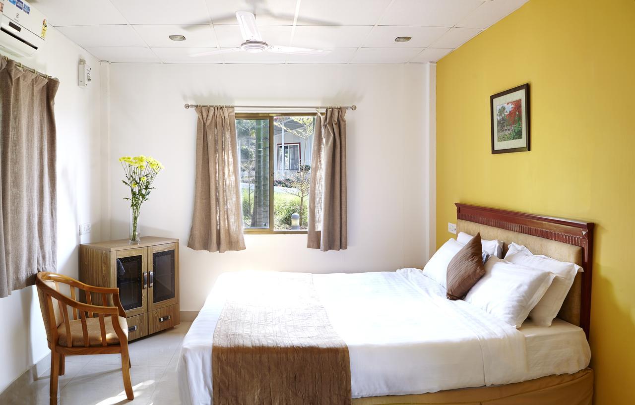 Savana Lake Resort Nashik Exterior foto